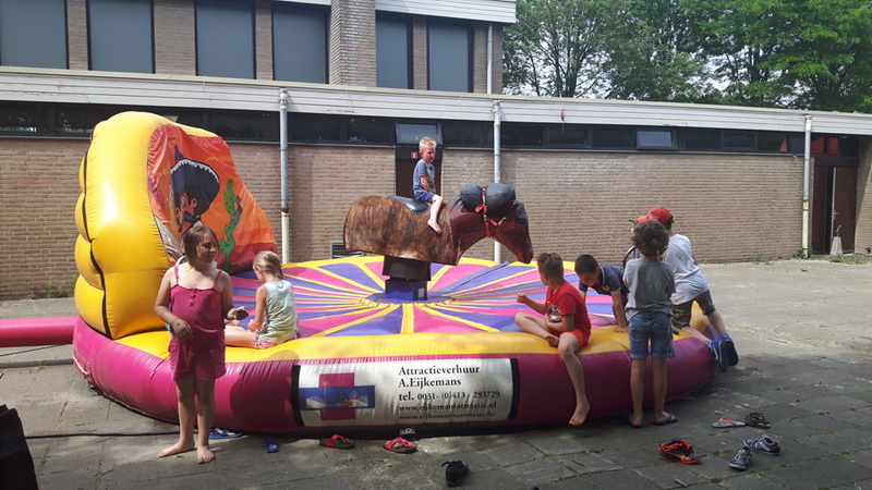 Buitenspeeldag Bloemenwijk foto 3