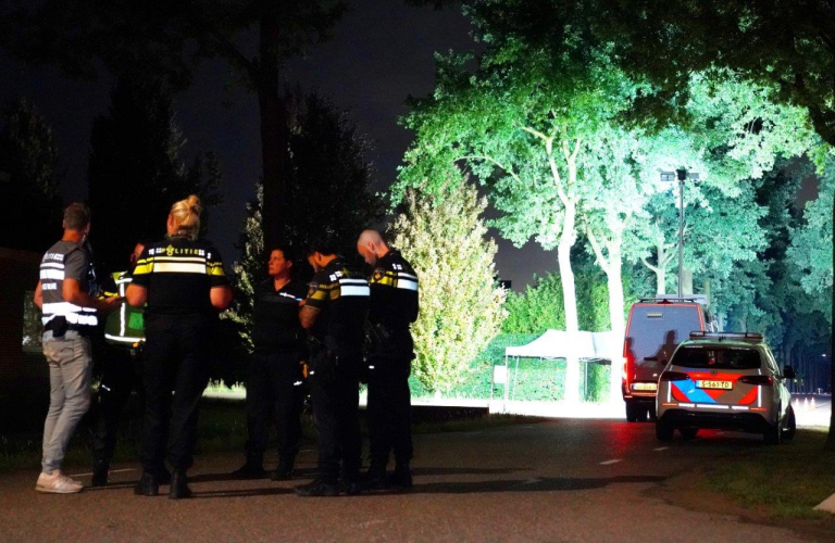 Politie zoekt mogelijk zwarte BMW na dodelijk ongeval