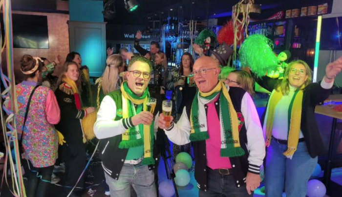 Carnavalsmuziek van Piet & Paul: Ho Ho Hey Hey