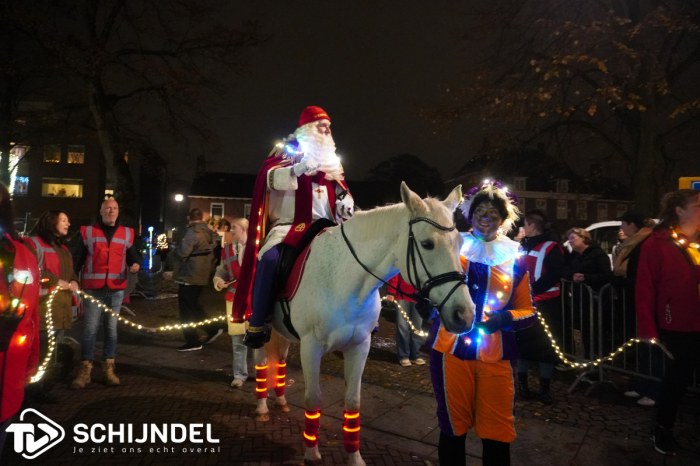 Duizenden kinderen verwelkomen Sint in Schijndel (video & fotoboek)
