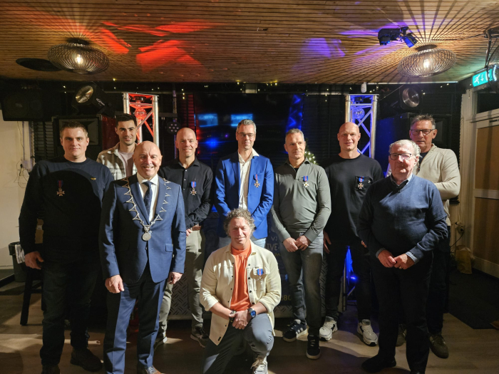 Jubilarissen brandweer Schijndel in het zonnetje gezet