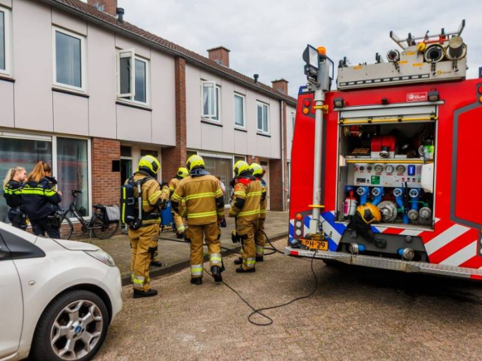 Keukenbrand snel onder controle in woning Rozenstraat