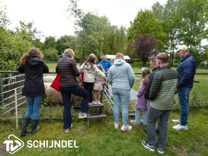Geslaagde open dag Dierenplein (fotoboek)