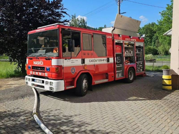 Oud Schijndels brandweervoertuig DENNIS duikt op in Tsjechië