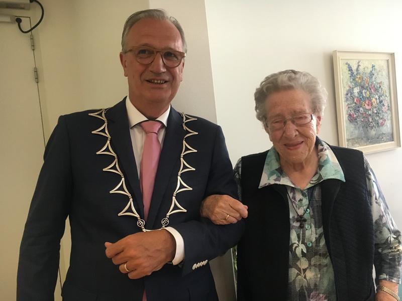 zusterFrancescaVerheijen100jaarnr1