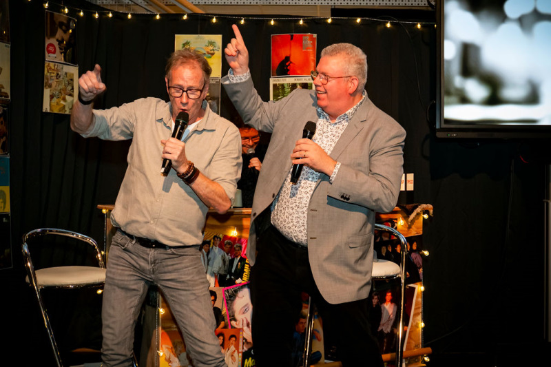 drumfanfaretopcafe20004