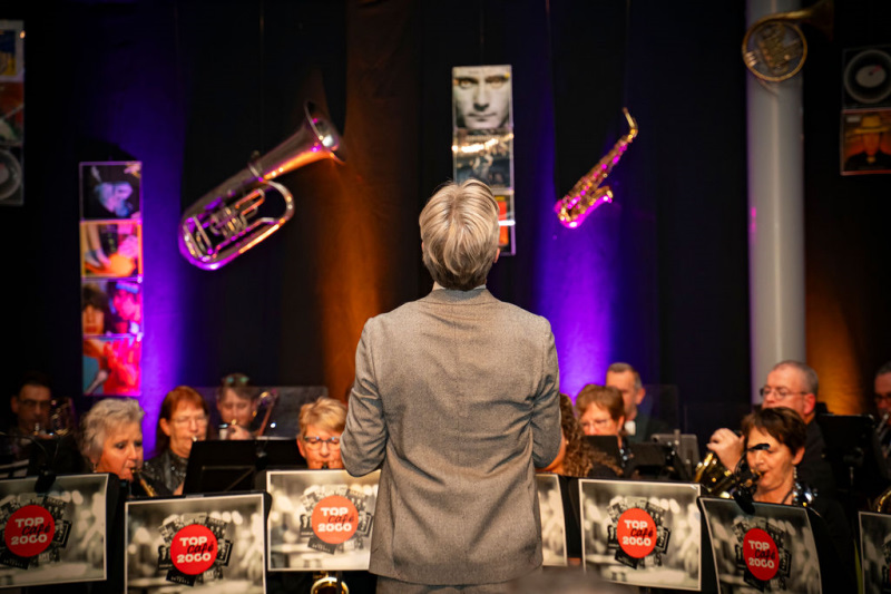 drumfanfaretopcafe20005